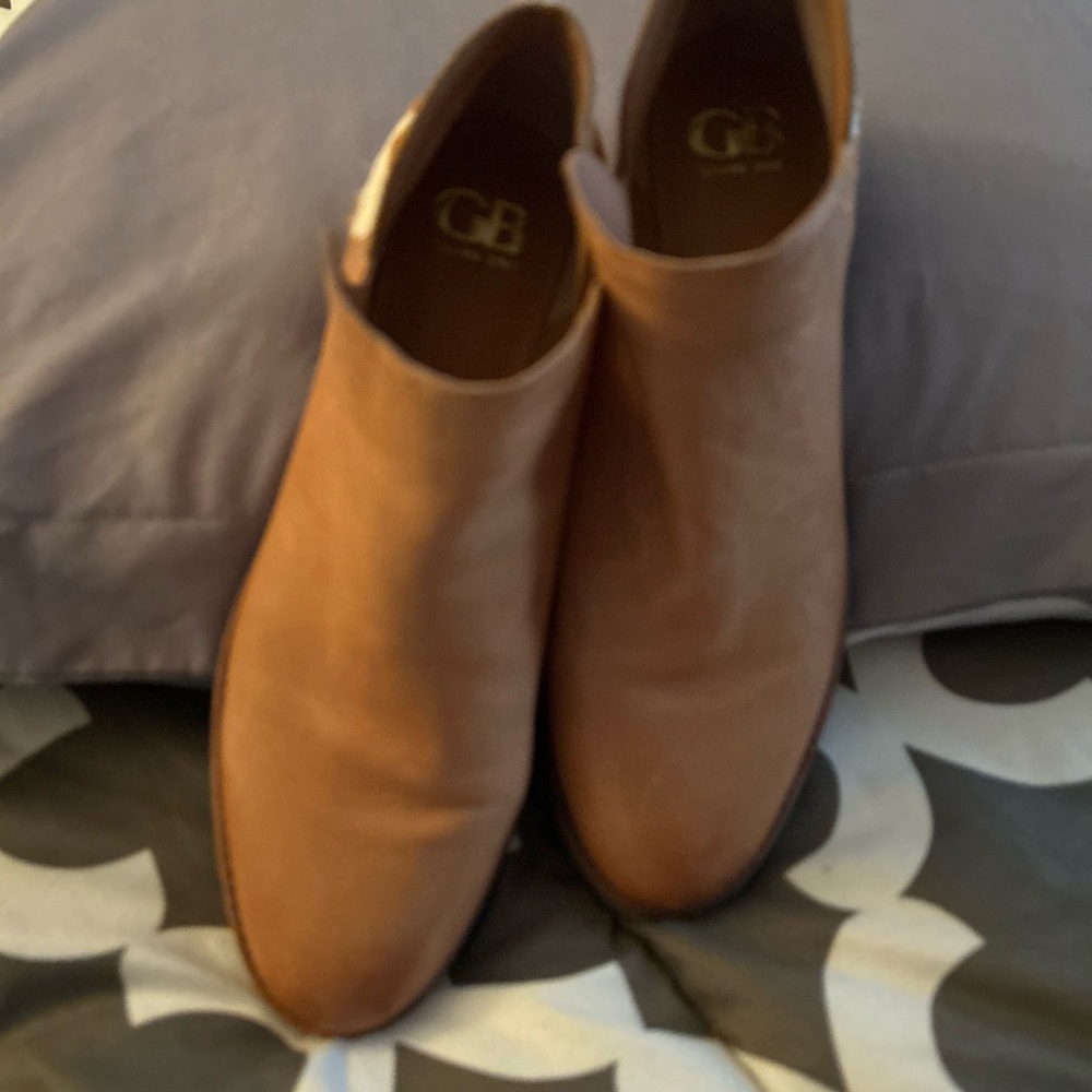 GIANI BINI leather booties.